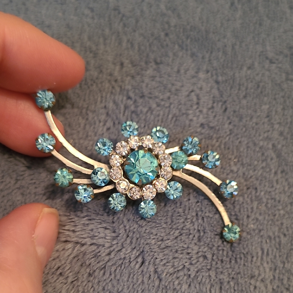 Vintage Blue and Silver Floral Rhinestone Brooch